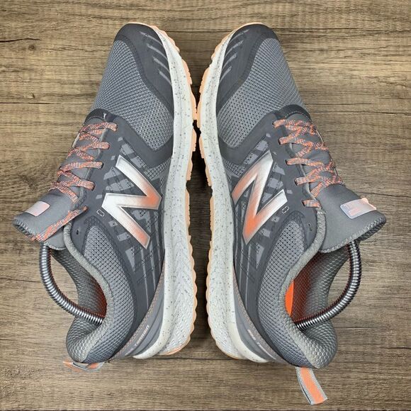 New Balance Women's FuelCore NITREL Trail Shoes~Size 10D (wide width) - Picture 7 of 11